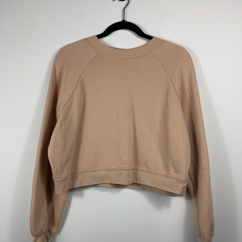 Beige Bella Canvas Longe Sleever Cropped Sweatshirt